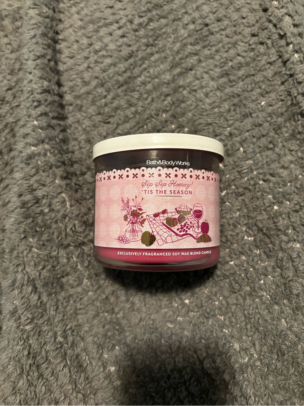 New never used Bath & Body Works 'Tis The Season' Pink Soy Wax Candle